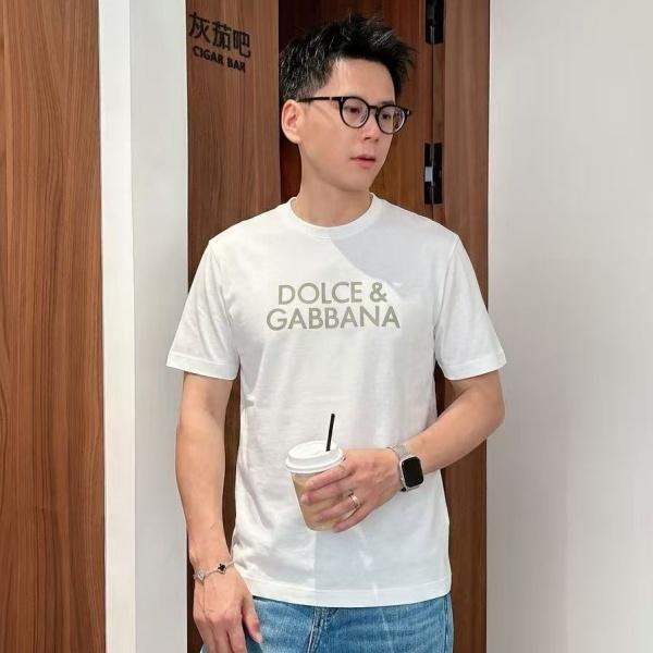 DOLCE&GABBANA コピー ロゴプリント半袖Tシャツ 2026新作 旬顔 着映え デイリー主力