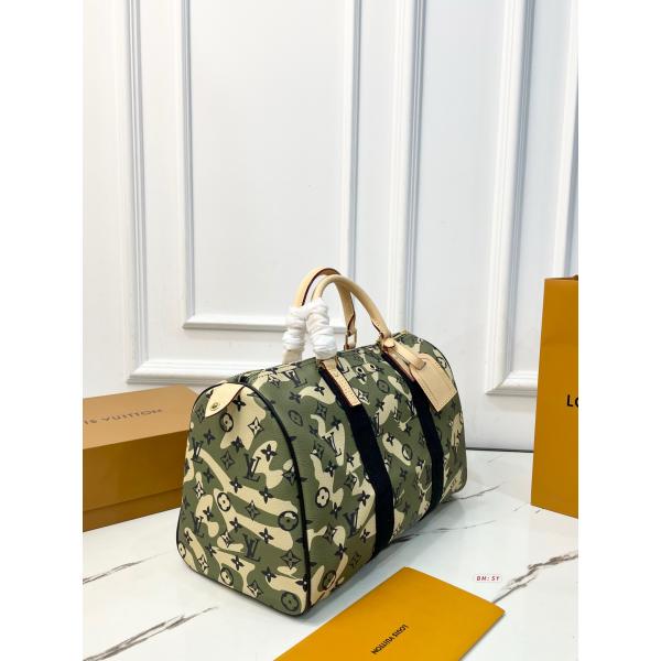 モノグラム カモフラージュ柄 人気上昇中 キーポル風 LOUIS VUITTON ルイヴィトン コピー バッグ 旅行対応 大容量スタイル