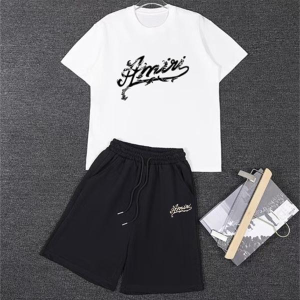 モノトーンロゴデザイン ラウンジセットアップ スポーティーコーデ AMIRI アミリ コピー セットアップ こなれ見え 即戦力