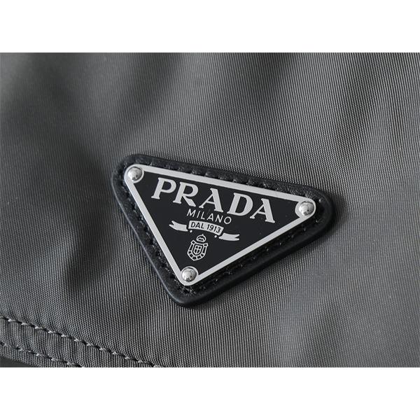 収納性抜群☆☆PRADAプラダリュックサックコピー使い勝手2VZ118多機能人気