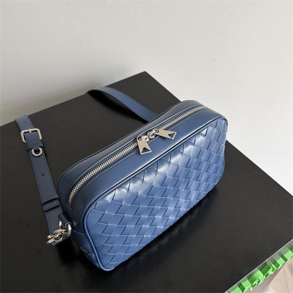 BOTTEGA VENETA INTRECCIATOボッテガ ヴェネタ カメラバッグコピーショルダー2026最新ユニセックス