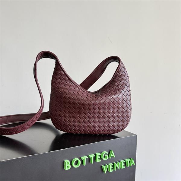 入手困難☆BOTTEGA VENETA INTRECCIATOボッテガ ヴェネタショルダーバッグコピー2026男女兼用