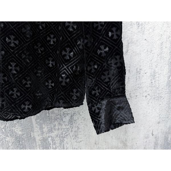  ロゴ総柄 ボタン仕様 CHROME HEARTS クロムハーツ コピー シャツ きれいめカジュアル 今季チェック