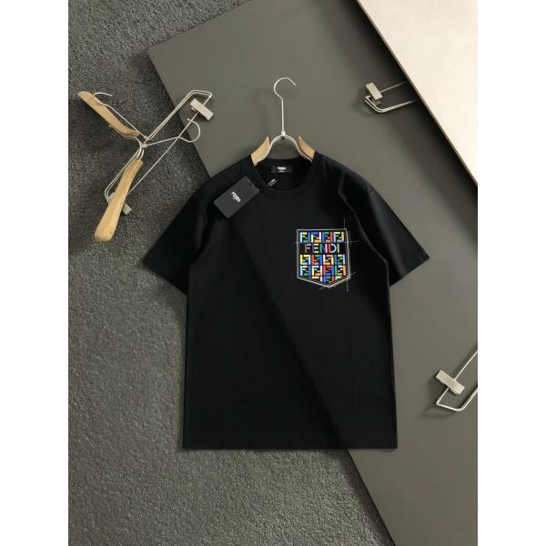 フェンディ 上下着 コピーFENDI限定セール新品半袖Ｔシャツ夏アイテム実用性