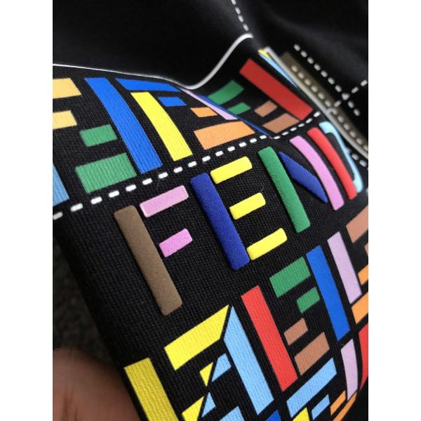 フェンディ 上下着 コピーFENDI限定セール新品半袖Ｔシャツ夏アイテム実用性