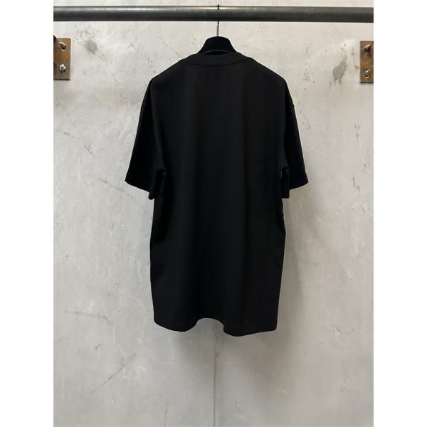 お洒落に魅せる 2026春夏新作 フェンディ FENDI Tシャツ半袖コピー 激安(日本最大級)