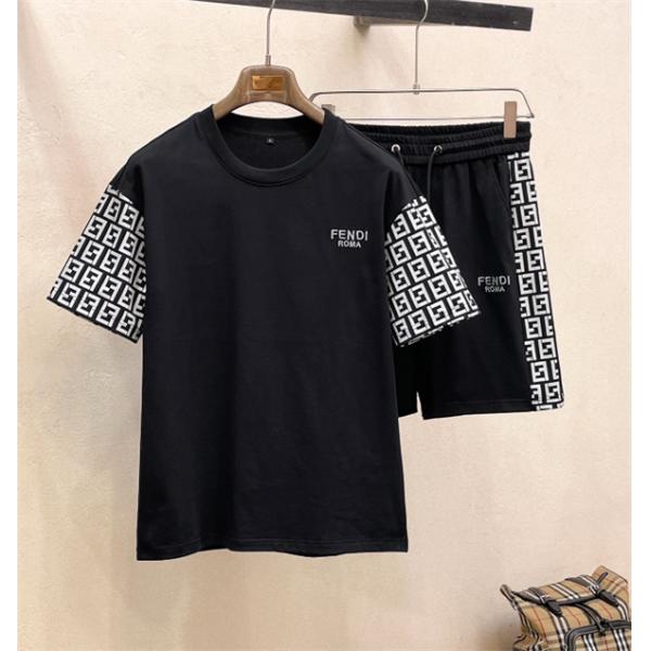 春夏の着こなしにぴったり 半袖Tシャツ フェンディセットアップコピー FENDI激安(日本最大級)