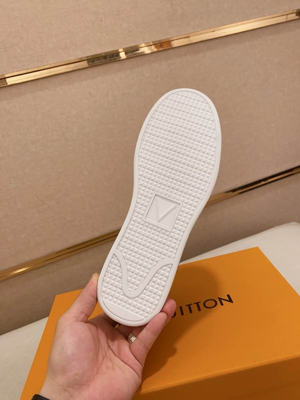 LOUIS VUITTON 2026新作ルイヴィトンスニーカーコピー軽量クッション性抜群男性靴