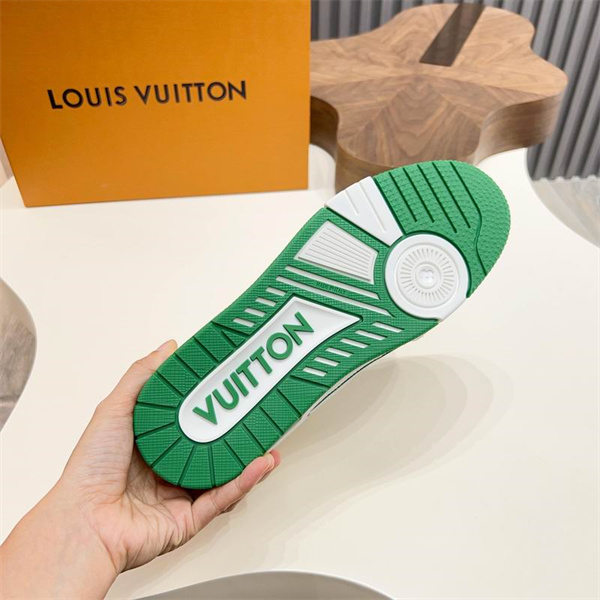 洗練2026大人気☆☆ルイヴィトンスニーカーコピーLOUIS VUITTON 年齢を問わず