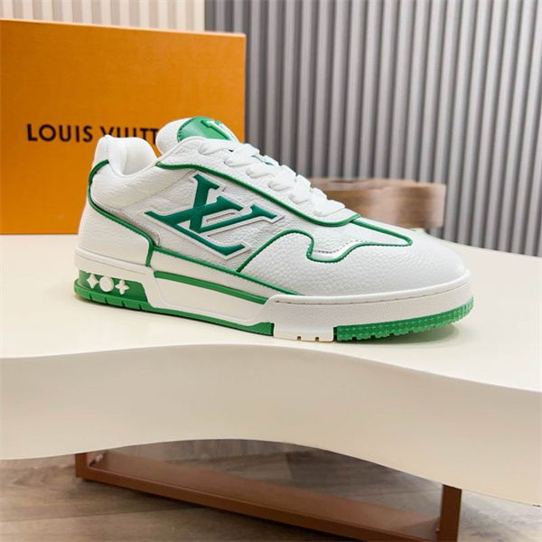 洗練2026大人気☆☆ルイヴィトンスニーカーコピーLOUIS VUITTON 年齢を問わず
