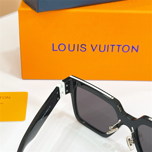 個性的ルイヴィトンサングラスコピーLOUIS VUITTON MODEL：Z2179E SIZE