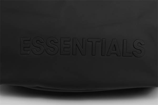 コンパクトサイズ さらっと持てる ESSENTIALS エッセンシャルズ コピー バッグ ストリート感 使いやすい好評セレクト