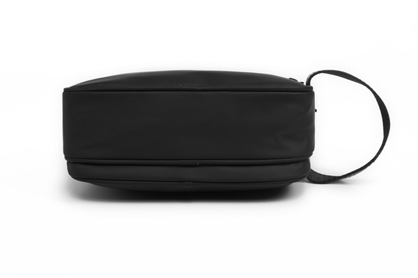 ストリートカジュアル コンパクトサイズ ESSENTIALS エッセンシャルズ コピー バッグ 日常収納向け 人気アイテム