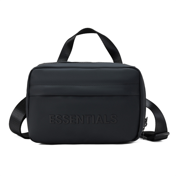 新作入荷 スクエア型収納 多機能ポケット付き ESSENTIALS エッセンシャルズ コピー バッグ 実用性重視 ユニセックス仕様