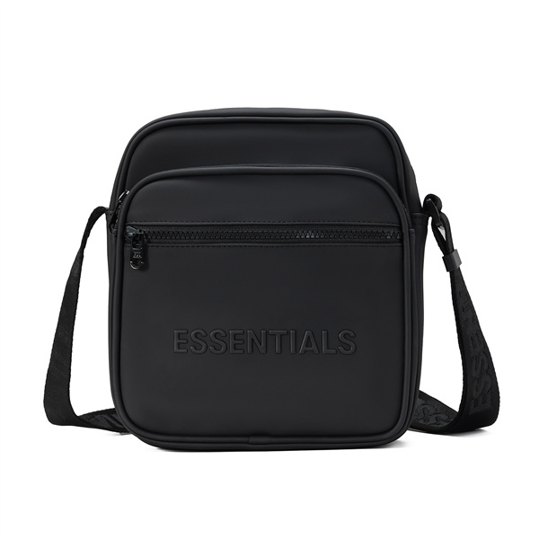 クロスボディバッグ フロントポケット付き 収納力抜群 ESSENTIALS エッセンシャルズ コピー バッグ スクエアデザイン 軽量素材
