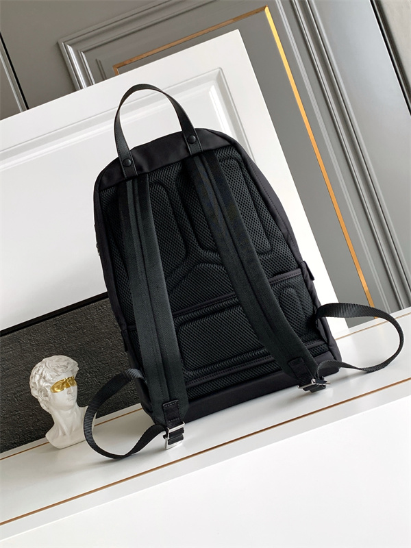 2026年注目PRADA メンズ大容量 プラダリュックサックコピー2VZ048