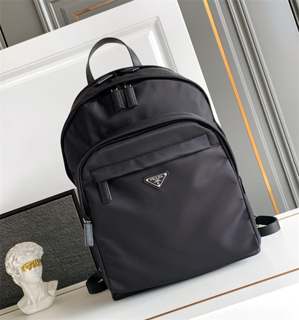 2026年注目PRADA メンズ大容量 プラダリュックサックコピー2VZ048