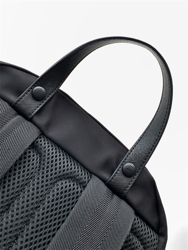 2026年注目PRADA メンズ大容量 プラダリュックサックコピー2VZ048