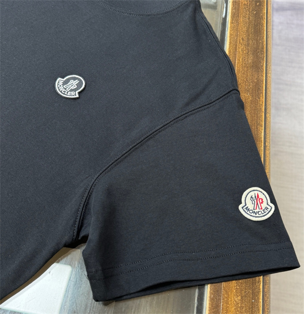 春夏☆2026新作☆MONCLER モンクレールｔシャツコピーシンプルながらも上質