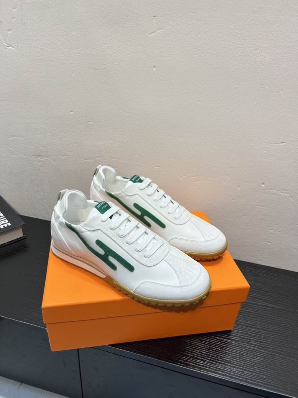 ☆エルメススニーカーコピー☆やわらかな素材が足に優しいHermès スリッポンスニーカー
