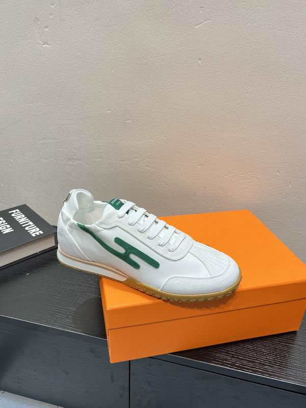 ☆エルメススニーカーコピー☆やわらかな素材が足に優しいHermès スリッポンスニーカー