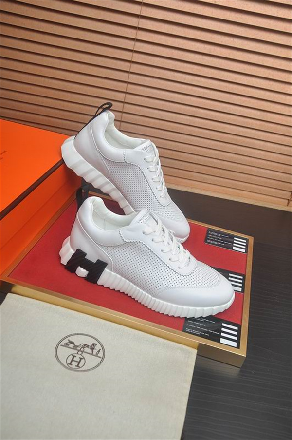 人気上昇中☆☆☆エルメススニーカーコピー☆Hermès 2026最新まるで裸足のような軽さ