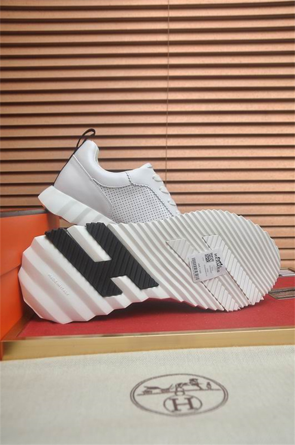 人気上昇中☆☆☆エルメススニーカーコピー☆Hermès 2026最新まるで裸足のような軽さ