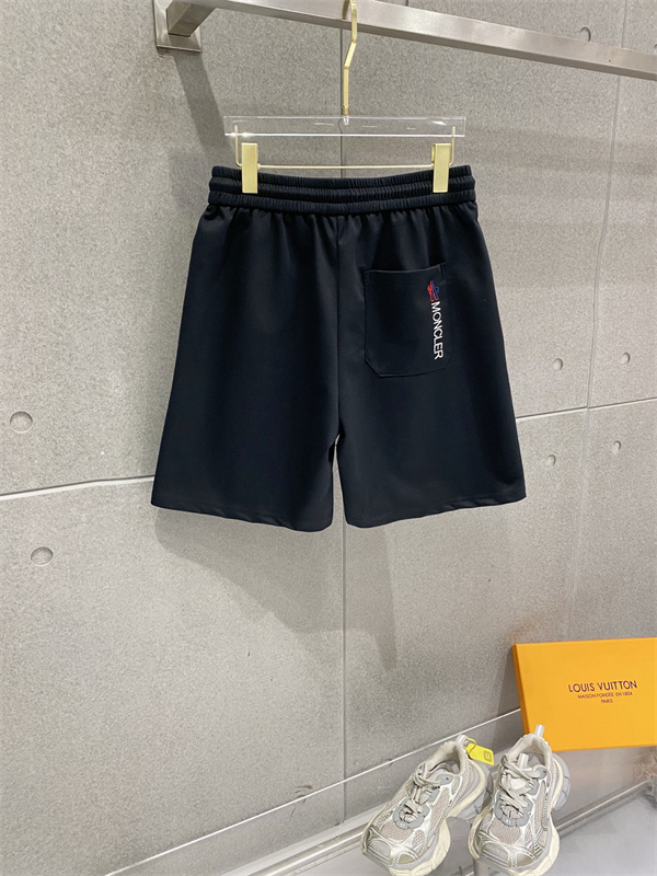 スポーティカジュアル 半袖トップス ハーフパンツ リラックスシルエット MONCLER モンクレール コピー セットアップ デイリー対応