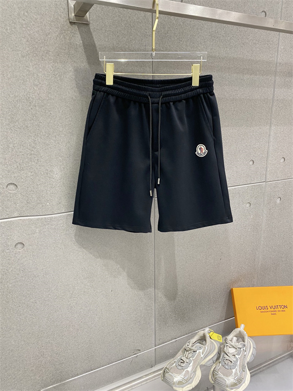 スポーティカジュアル 半袖トップス ハーフパンツ リラックスシルエット MONCLER モンクレール コピー セットアップ デイリー対応