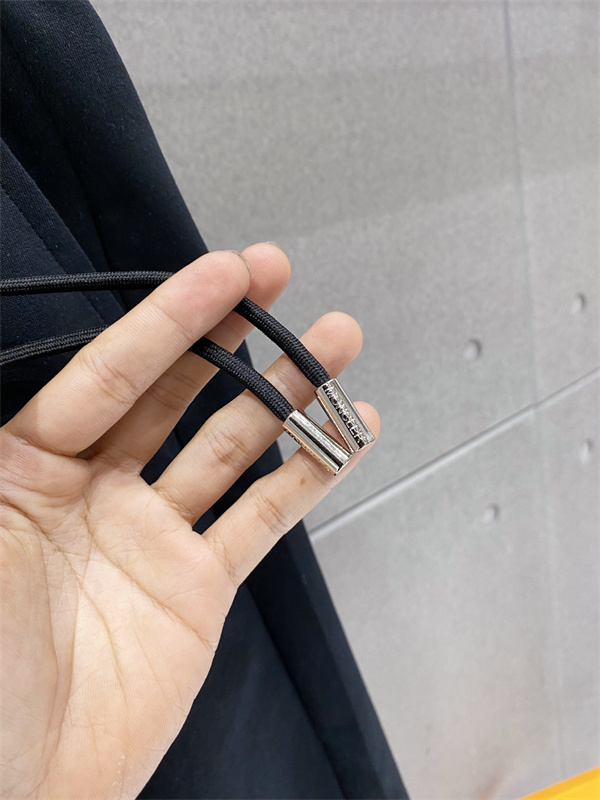 スポーティカジュアル 半袖トップス ハーフパンツ リラックスシルエット MONCLER モンクレール コピー セットアップ デイリー対応