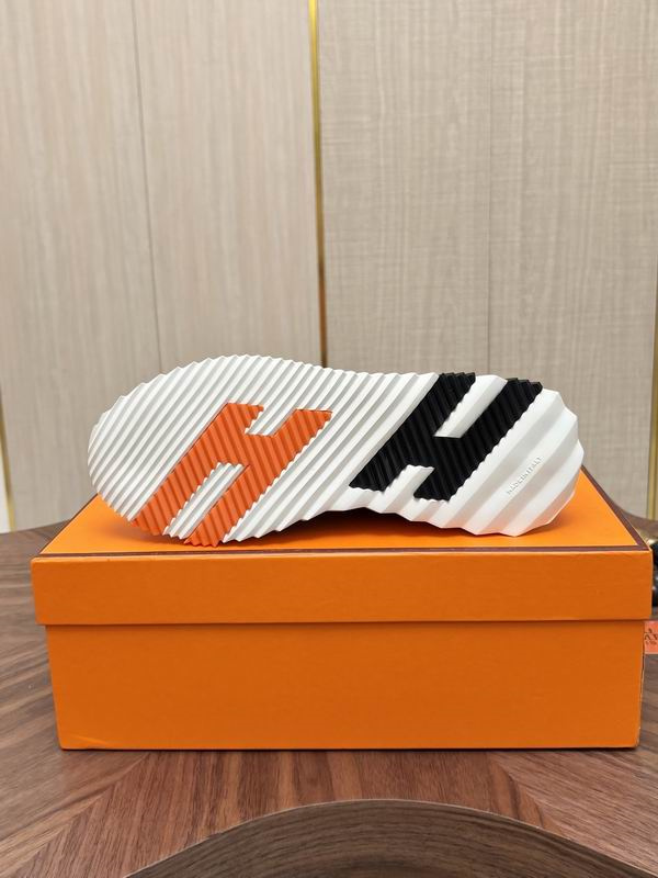 エルメススニーカーコピー Hermè【2026新作風】メンズ アウトドア 疲れにくい ロングセラー予感
