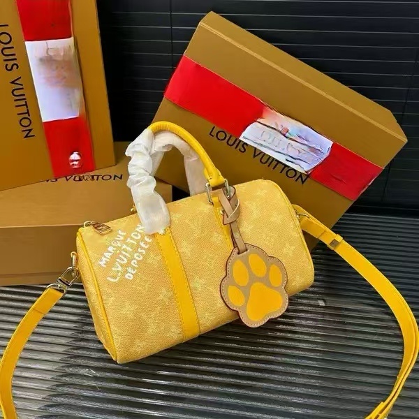 2026新作 LOUIS VUITTON ルイヴィトン 激安 モノグラム ミニボストンバッグ ショルダーバッグ 2WAY ハンドバッグ チャーム付き