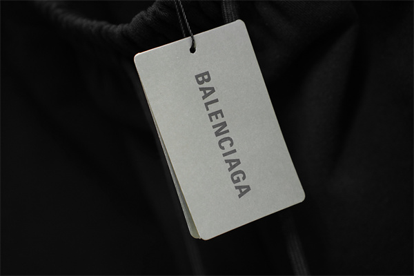ワンポイントロゴ風 デザインショーツ 2026SS 海外トレンド BALENCIAGA バレンシアガ コピー ハーフパンツ ストリート