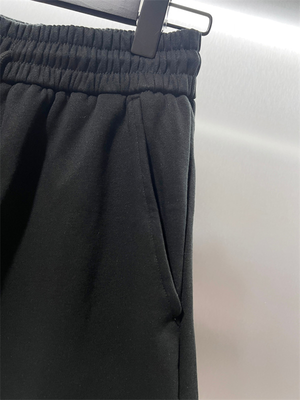 ストリートカジュアル 上質デザイン ハイエンドファッション FENDI フェンディ コピー 半袖Tシャツ 人気アイテム
