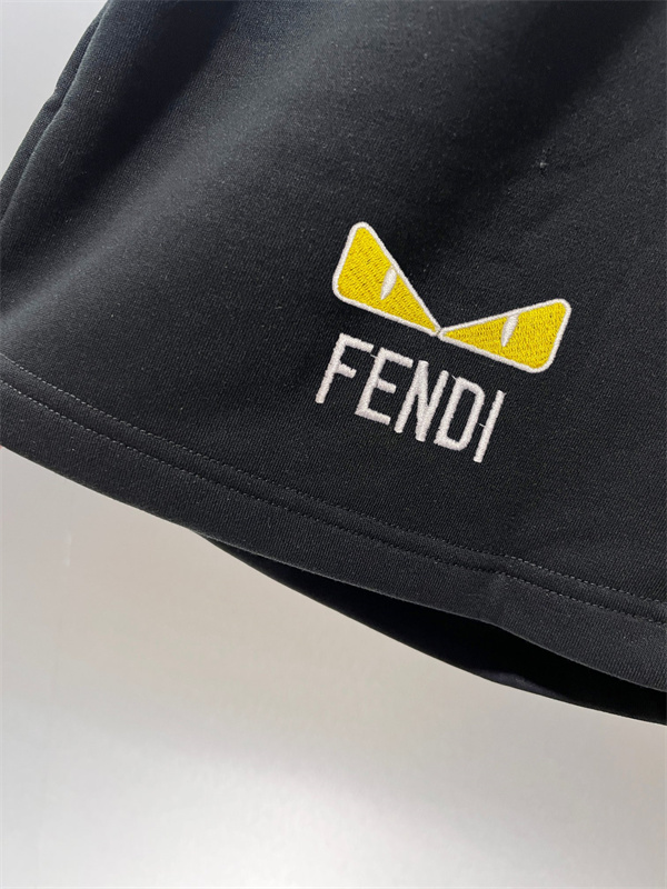 ストリートカジュアル 上質デザイン ハイエンドファッション FENDI フェンディ コピー 半袖Tシャツ 人気アイテム
