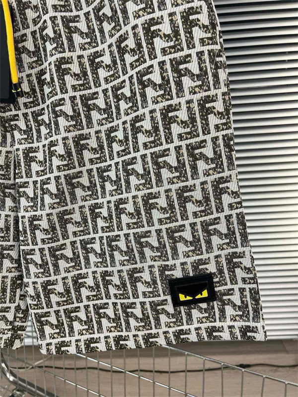 トレンドデザイン モードカジュアル 上質コレクション FENDI フェンディ コピー ハーフパンツ ユニセックス