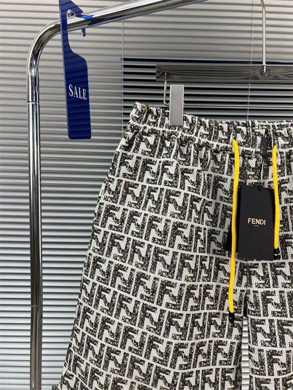 トレンドデザイン モードカジュアル 上質コレクション FENDI フェンディ コピー ハーフパンツ ユニセックス