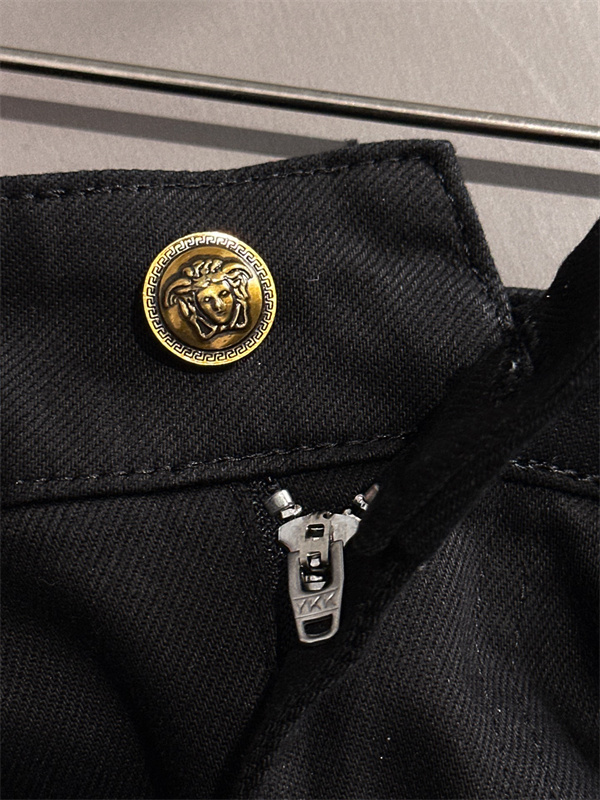 メデューサデザイン ラグジュアリースタイル 定番コレクション VERSACE ヴェルサーチ コピー デニムパンツ