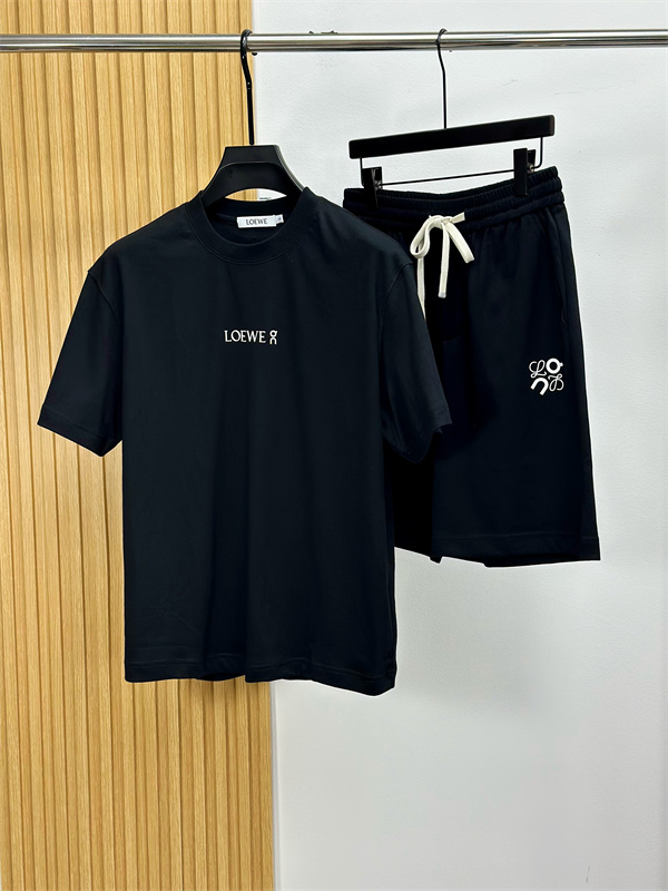 人気上昇中☆☆ロエベセットアップコピー loewe新作2026春夏メンズファッション逸品