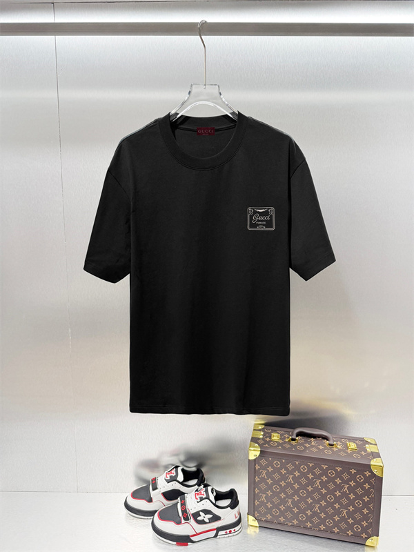 スクエアロゴ モードカジュアル ベーシックスタイル GUCCI グッチ コピー 半袖Tシャツ 人気モデル