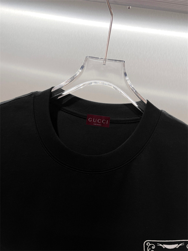 スクエアロゴ モードカジュアル ベーシックスタイル GUCCI グッチ コピー 半袖Tシャツ 人気モデル