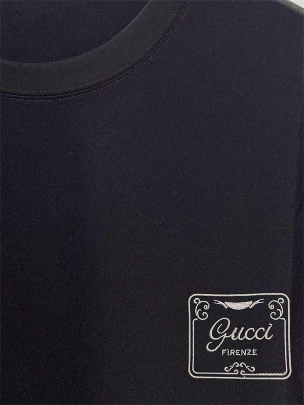 スクエアロゴ モードカジュアル ベーシックスタイル GUCCI グッチ コピー 半袖Tシャツ 人気モデル