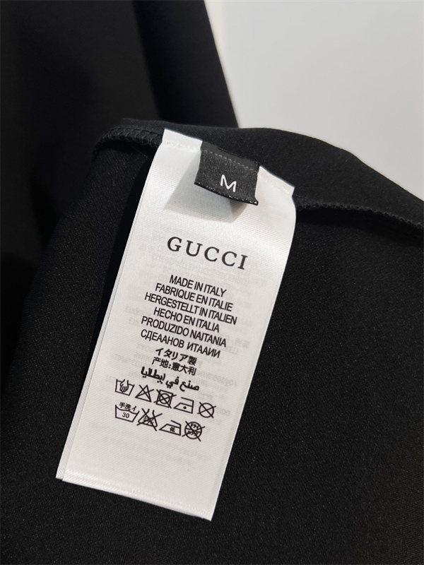 スクエアロゴ モードカジュアル ベーシックスタイル GUCCI グッチ コピー 半袖Tシャツ 人気モデル
