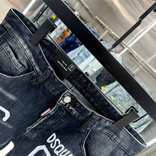 Dsquared2ディースクエアードジーンズコピー2026 快適履き心地メンズファッション新作