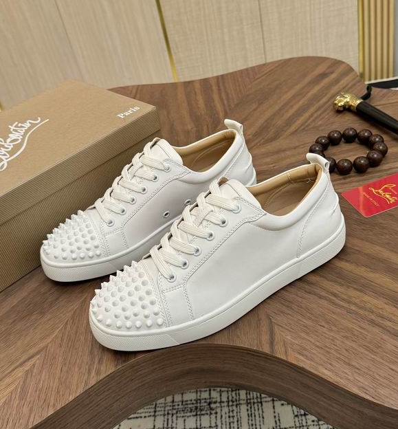 オシャレ☆2026春夏流行りルブタン スニーカーメンズコピー上品CHRISTIAN LOUBOUTIN