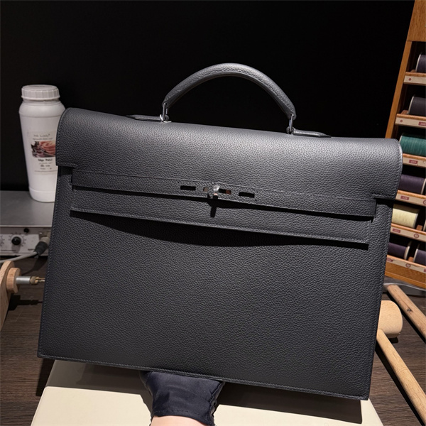 ☆エルメスケリーブリーフケースコピーHermès 2026トレンド最新作高級ビジネスバッグ