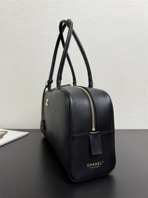 実用性抜群CHANELシャネルショルダーバッグスーパーコピー26S ボウリングバッグおしゃれ