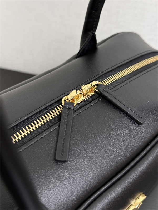 実用性抜群CHANELシャネルショルダーバッグスーパーコピー26S ボウリングバッグおしゃれ