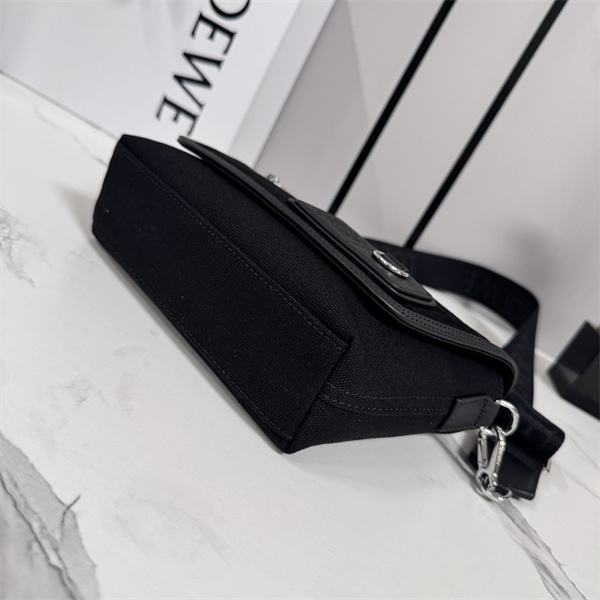 大容量LOEWE ロエベ メッセンジャーバッグコピー2026トレンド最新メンズショルダーバッグ