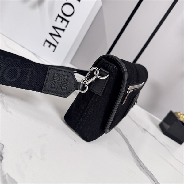 大容量LOEWE ロエベ メッセンジャーバッグコピー2026トレンド最新メンズショルダーバッグ